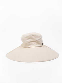 Collection of EMF Protective Beach Hat in a gallery layout